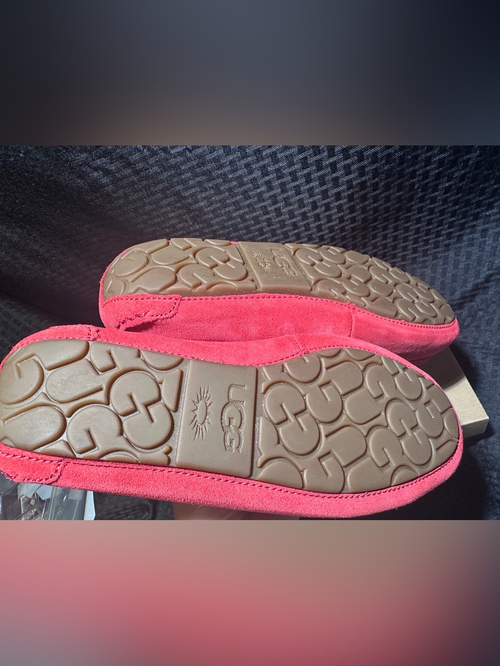 UGG ANSLEY Women’s Suede Moccasin Slippers 1106878 Red Size 8 New - Picture 3 of 6